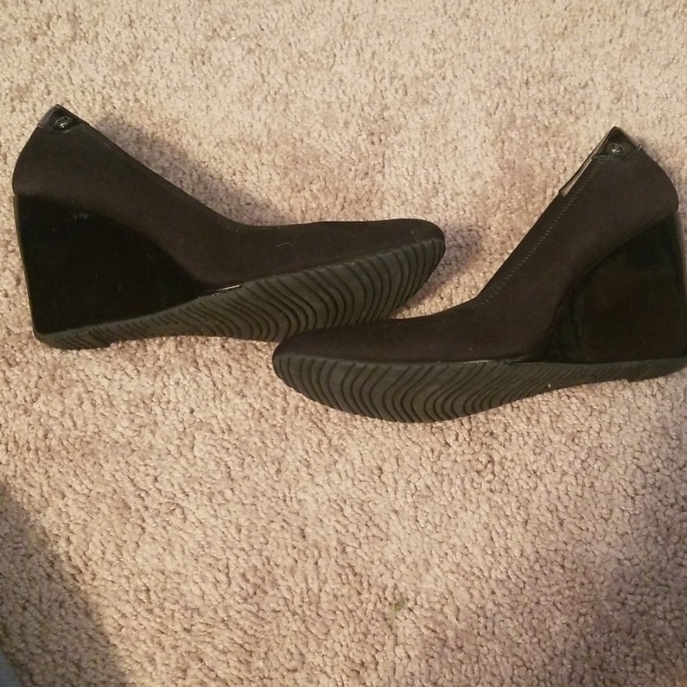 Platforms - Picture 3 of 7